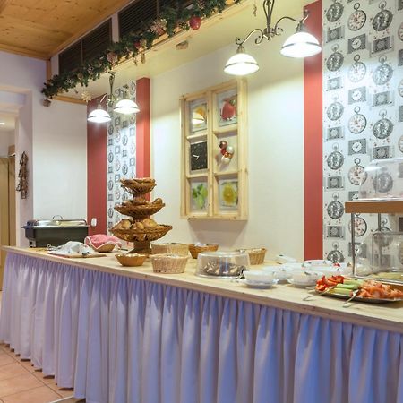 Hotel Aquamarin Bad Mitterndorf Bagian luar foto