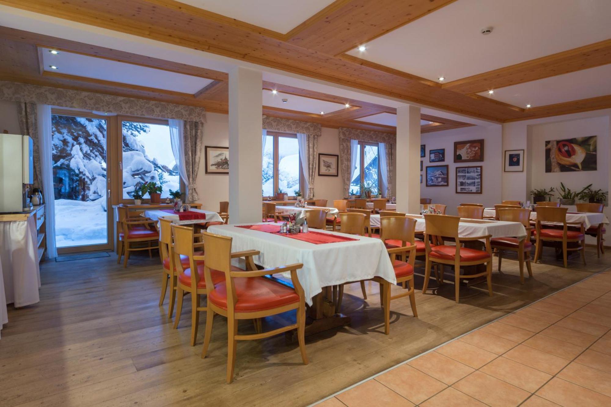 Hotel Aquamarin Bad Mitterndorf Bagian luar foto