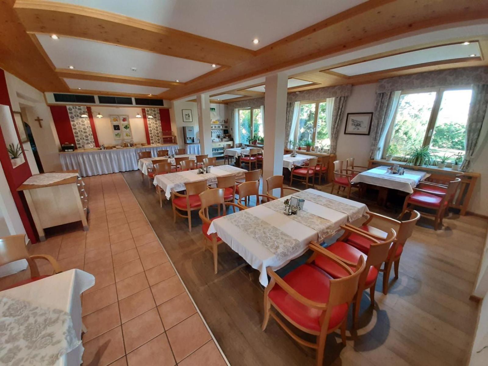 Hotel Aquamarin Bad Mitterndorf Bagian luar foto